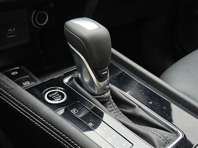 Used 2023 Nissan Kicks SR w/ SR Premium Package image 14