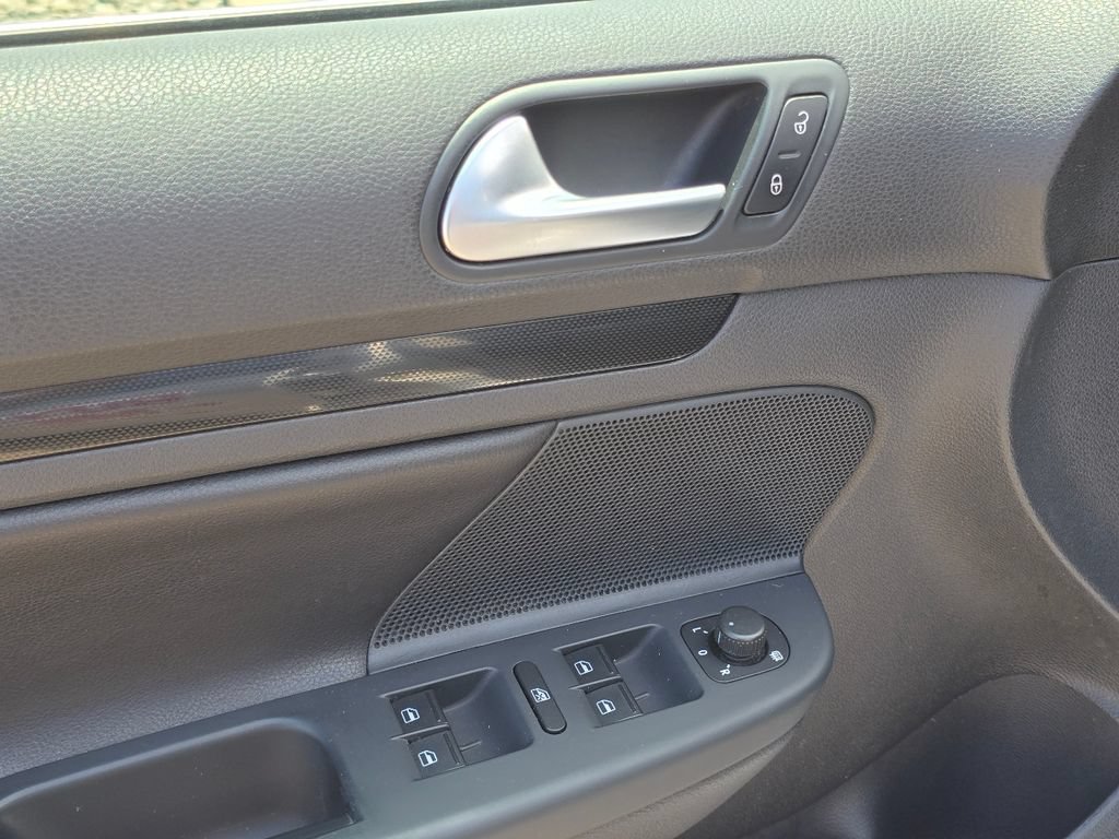 Used 2014 Volkswagen Jetta S FWD image 28