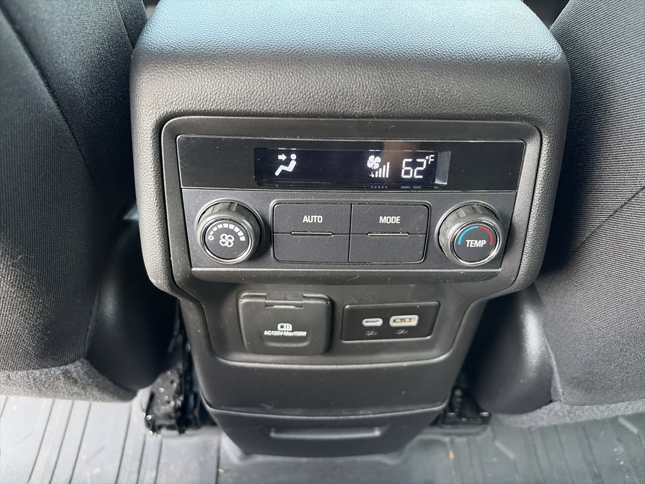 Used 2023 GMC Acadia SLE w/ Driver Convenience Package FWD image 21