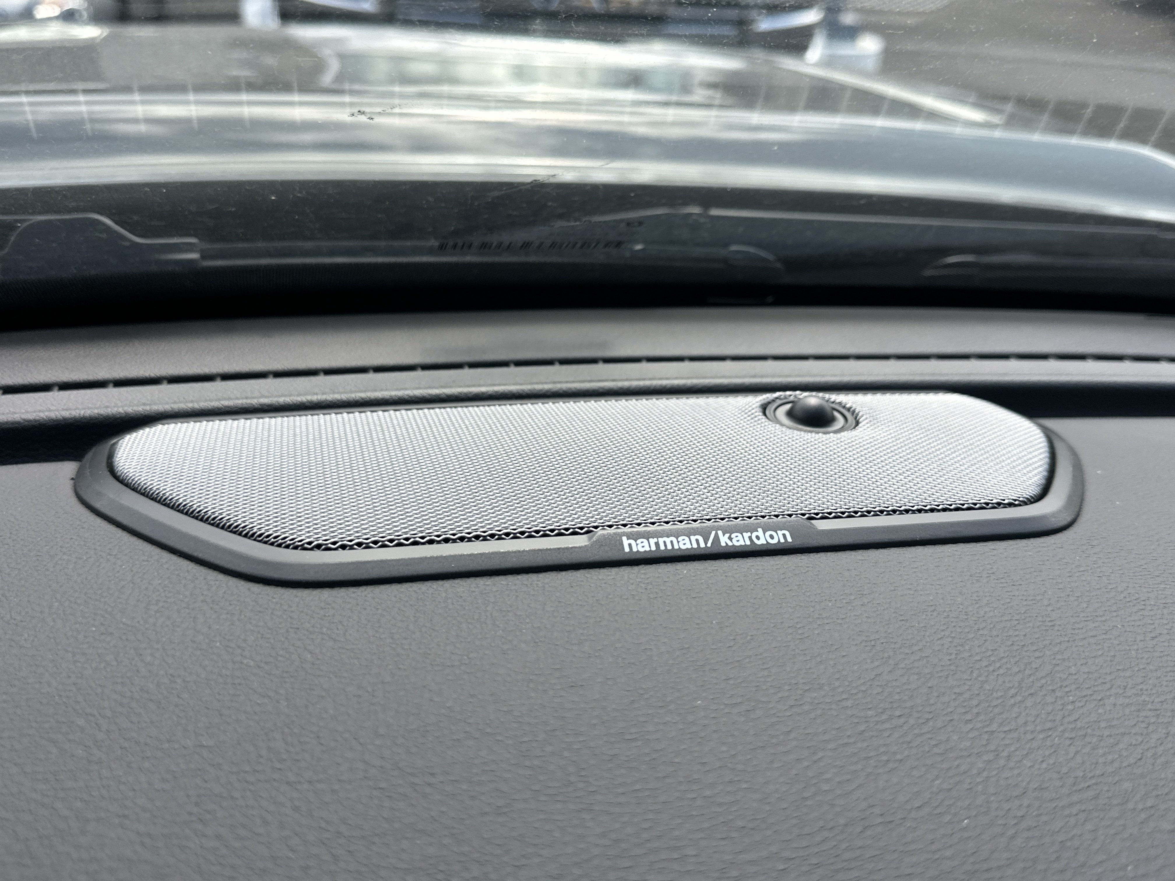 New 2026 RAM 2500 Laramie AWD/4WD image 9