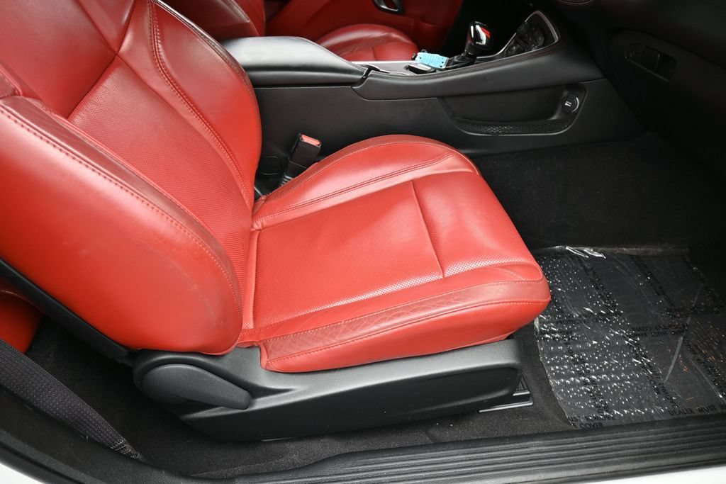 Used 2020 Dodge Challenger SXT w/ Plus Package RWD image 33