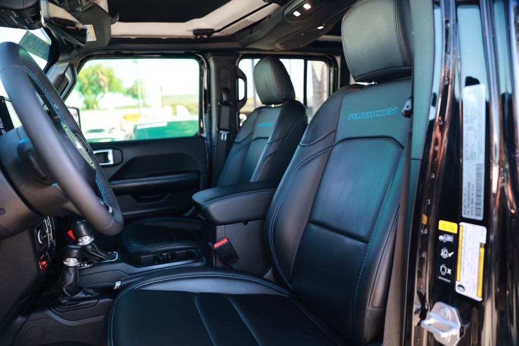 Used 2024 Jeep Wrangler Unlimited Rubicon 4xe image 17