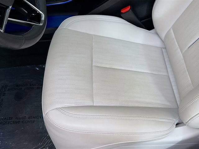 Used 2024 Cadillac Lyriq Luxury image 19