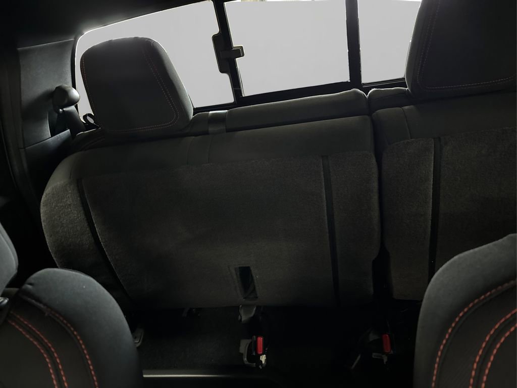 Certified 2025 Nissan Frontier PRO-4X image 18