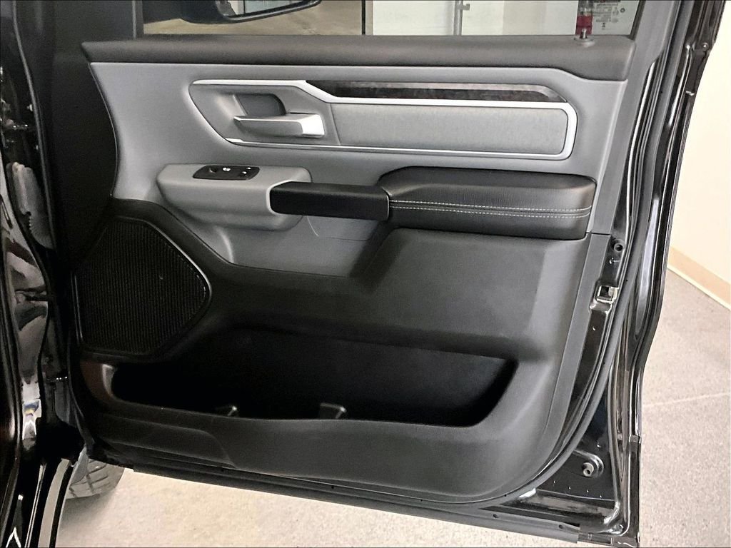 Used 2023 RAM 1500 Big Horn AWD/4WD image 12
