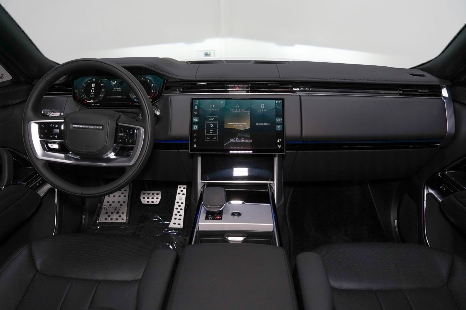 Used 2025 Land Rover Range Rover SE image 42
