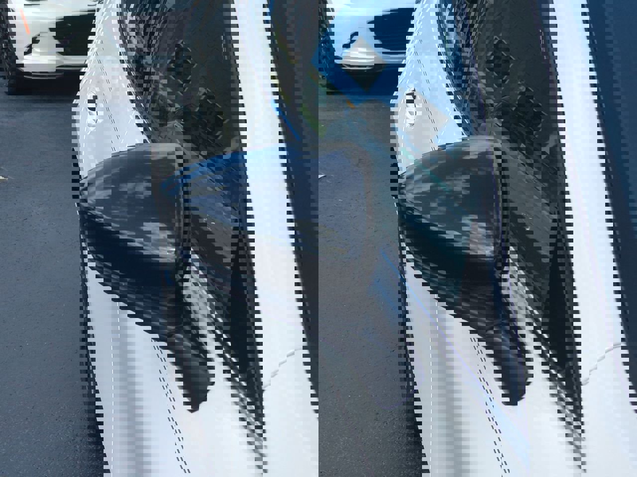 New 2025 MAZDA MAZDA3 Hatchback w/Premium Plus Pkg image 12