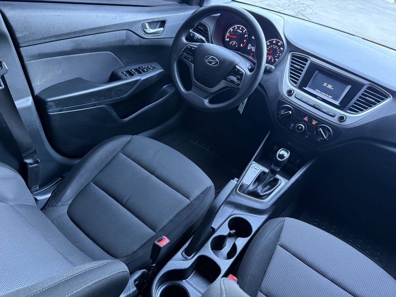 Used 2022 Hyundai Accent SE FWD image 10