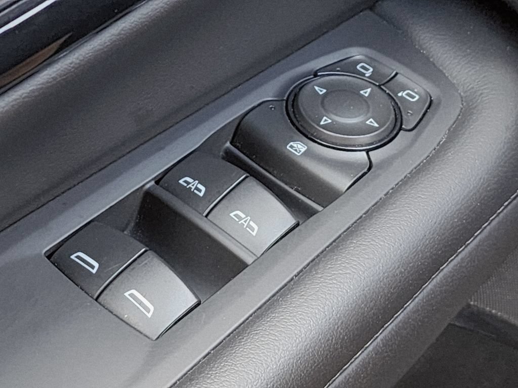 Used 2025 Chevrolet Suburban LT RWD image 28