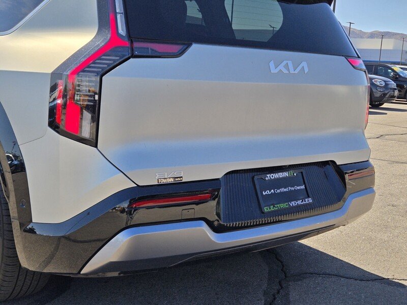 Certified 2024 Kia EV9 Land AWD/4WD image 6