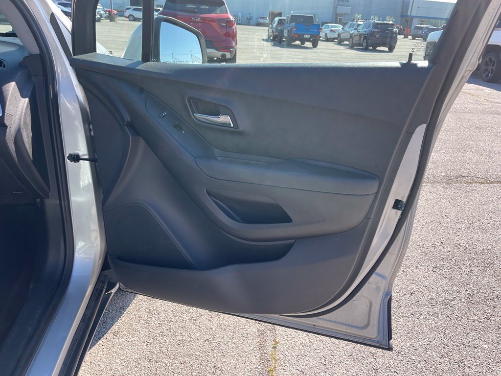 Used 2019 Chevrolet Trax LT FWD image 20
