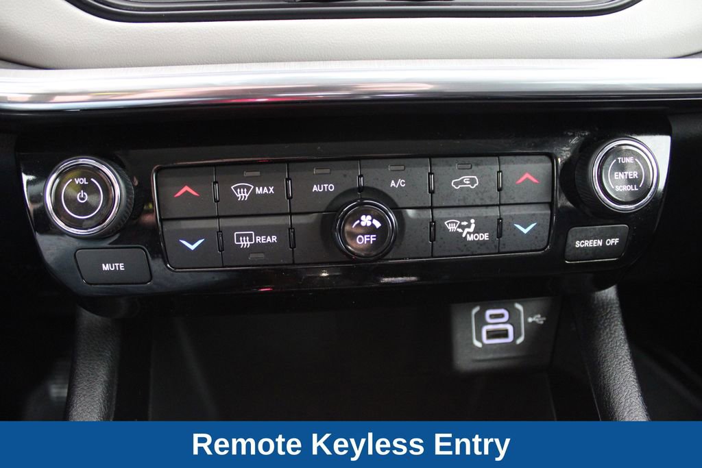 Used 2022 Jeep Compass Limited AWD/4WD image 9