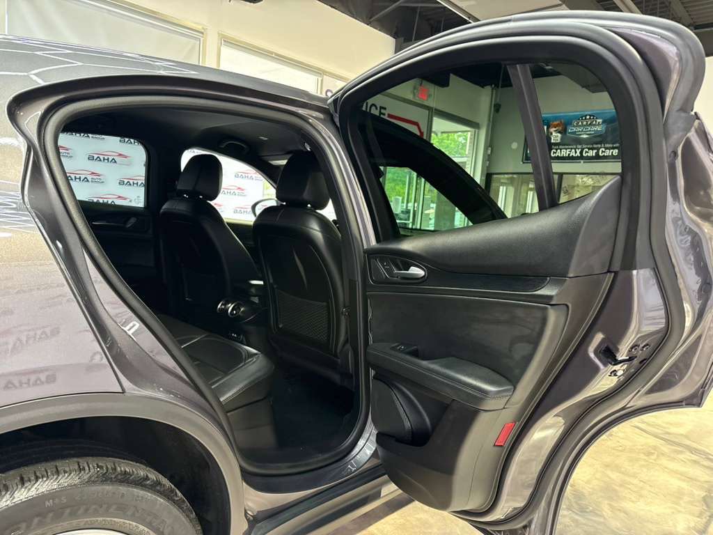 Used 2024 Alfa Romeo Stelvio Sprint RWD image 46