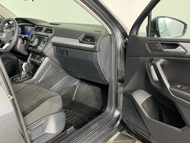 Used 2022 Volkswagen Tiguan S image 30