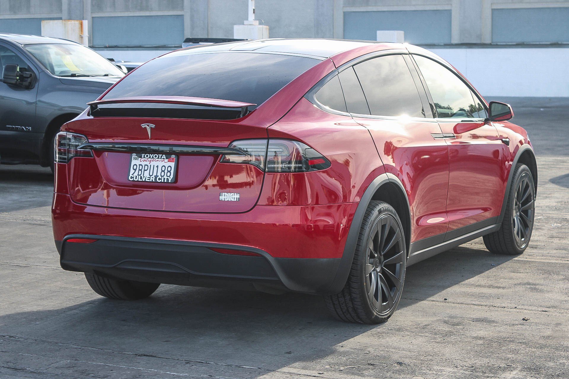 Used 2022 Tesla Model X Plaid image 9