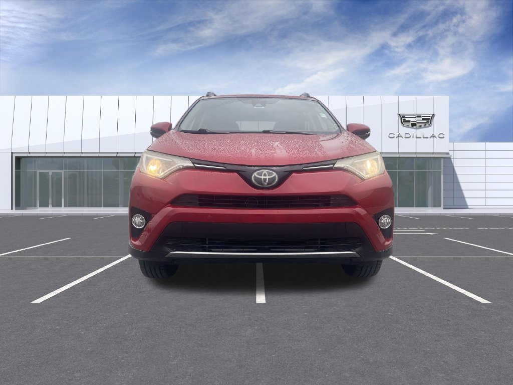 Used 2017 Toyota RAV4 XLE AWD/4WD image 3