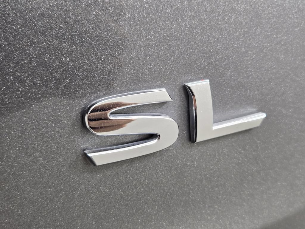 Used 2023 Nissan Rogue SL FWD image 11