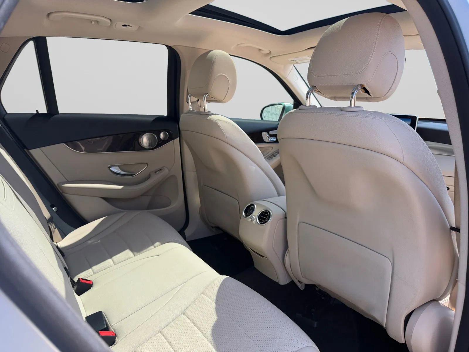 Used 2016 Mercedes-Benz GLC 300 4MATIC image 32