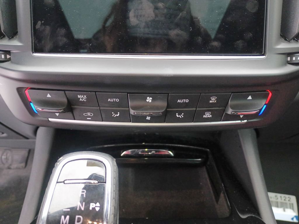Used 2023 Maserati Levante GT AWD/4WD image 18
