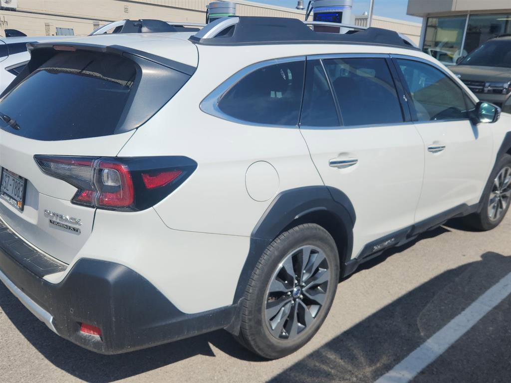 Used 2023 Subaru Outback Touring XT AWD/4WD image 4