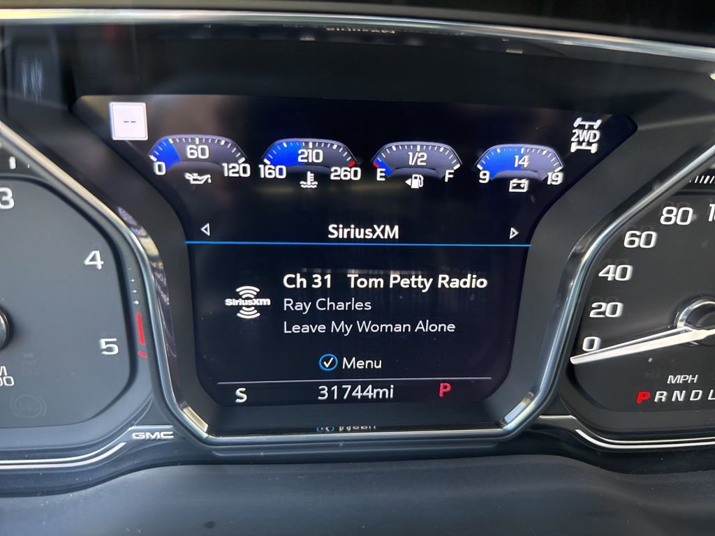 Used 2023 GMC Sierra 3500 Denali w/ Denali Black Diamond Edition image 38