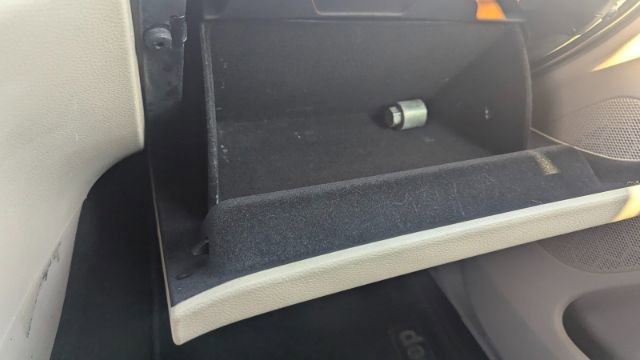 Used 2011 Jeep Grand Cherokee Limited image 40