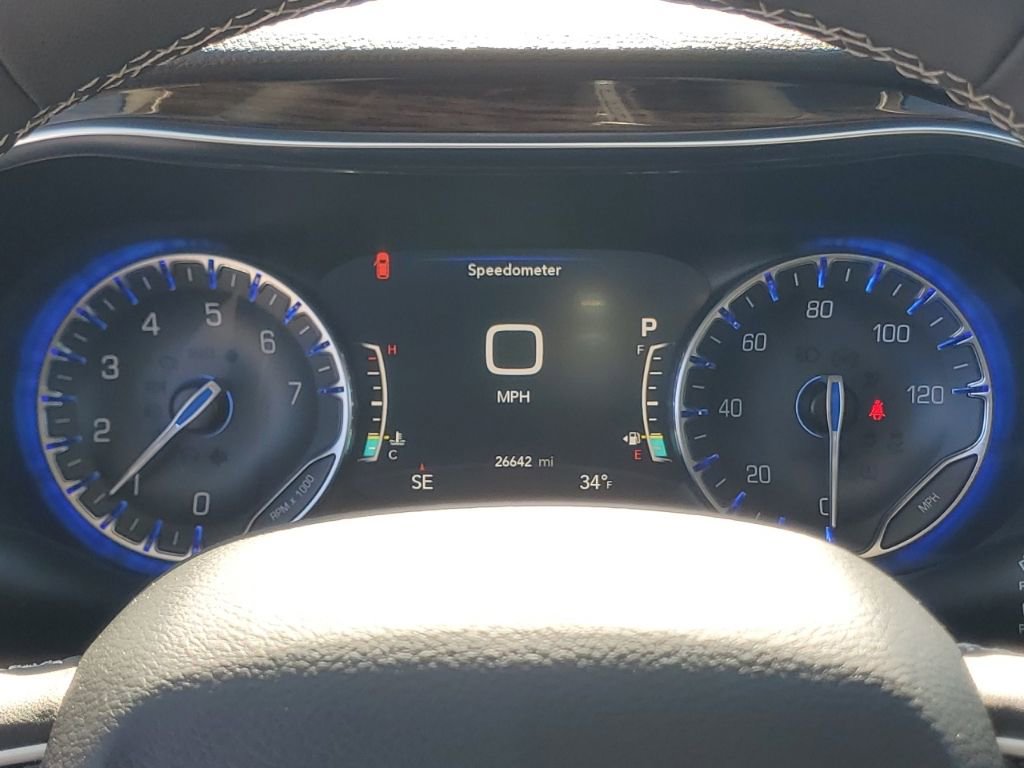 Used 2022 Chrysler Pacifica Limited image 18