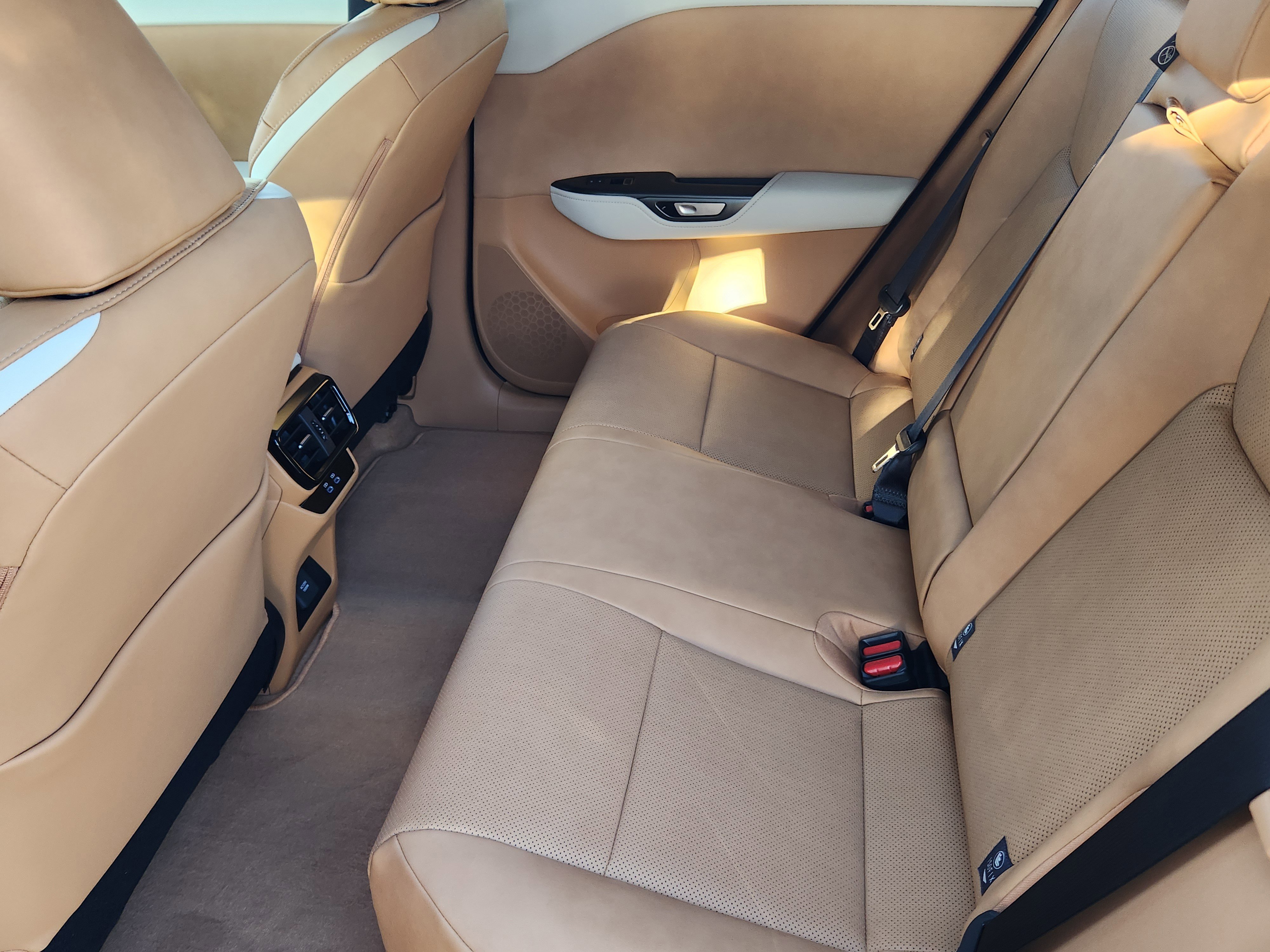 New 2026 Lexus RZ 450e AWD image 18