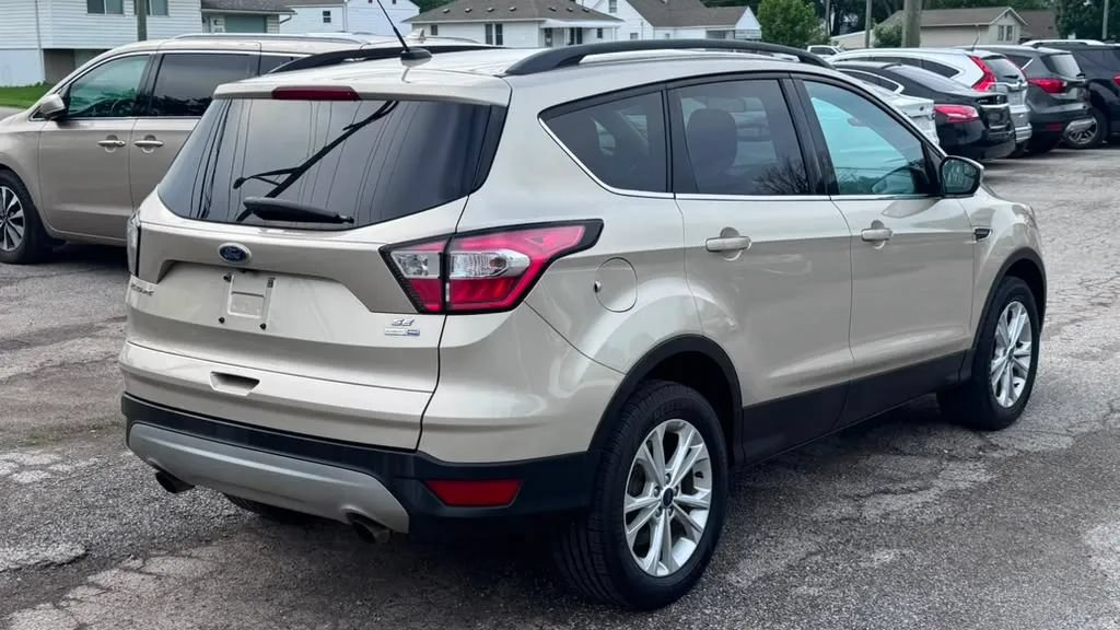 Used 2018 Ford Escape SE AWD/4WD image 5