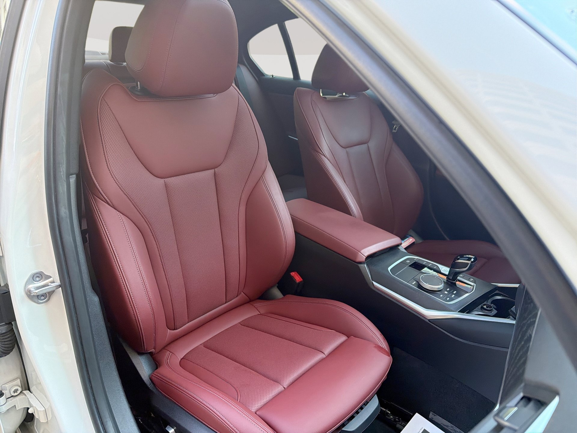 Used 2022 BMW 330i xDrive Sedan w/ Premium Package AWD/4WD image 28