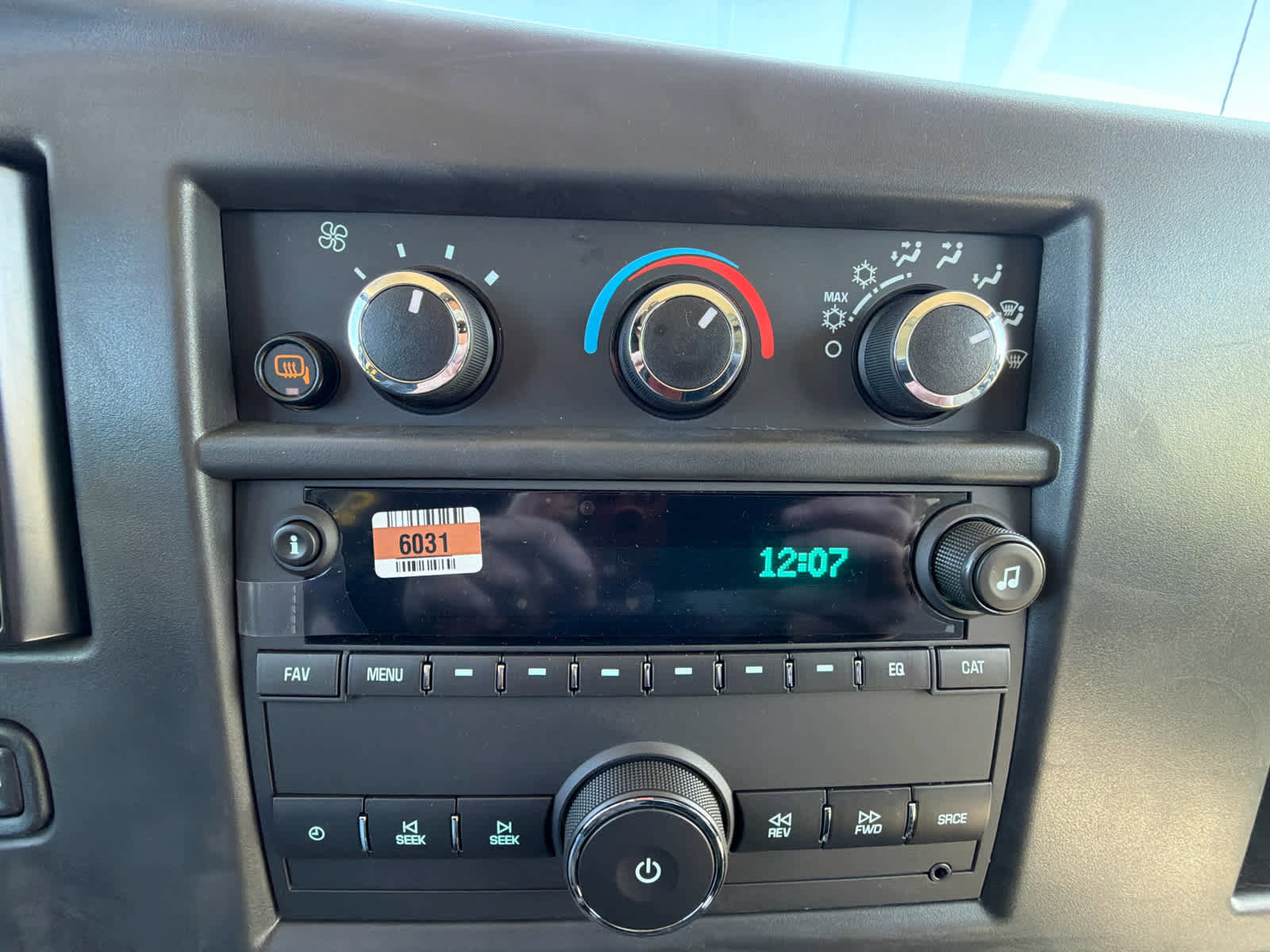 New 2025 GMC Savana 2500 w/ Driver Convenience Package RWD image 23