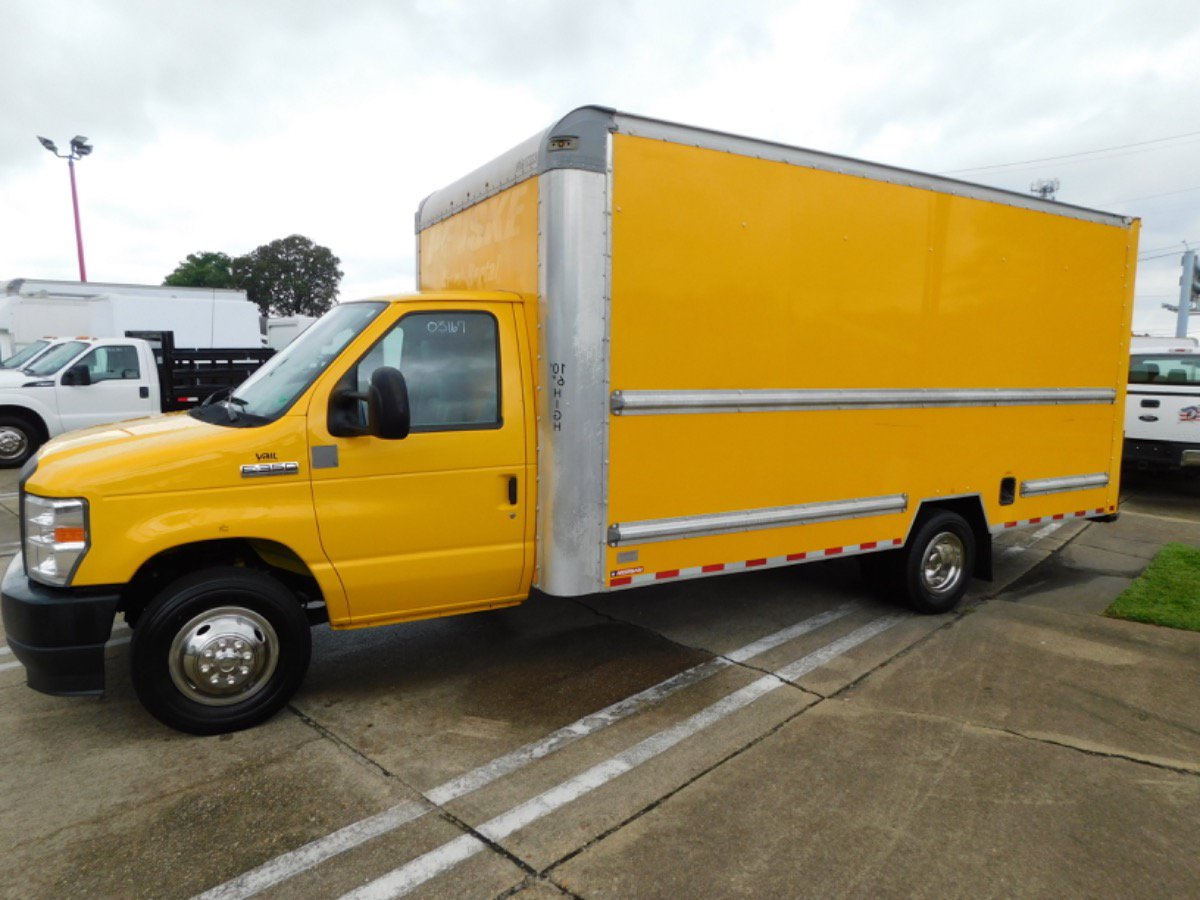 Used 2021 Ford E-350 and Econoline 350 Super Duty RWD image 4