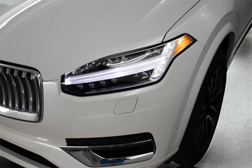 Certified 2025 Volvo XC90 T8 Plus w/ Protection Package Premier image 7