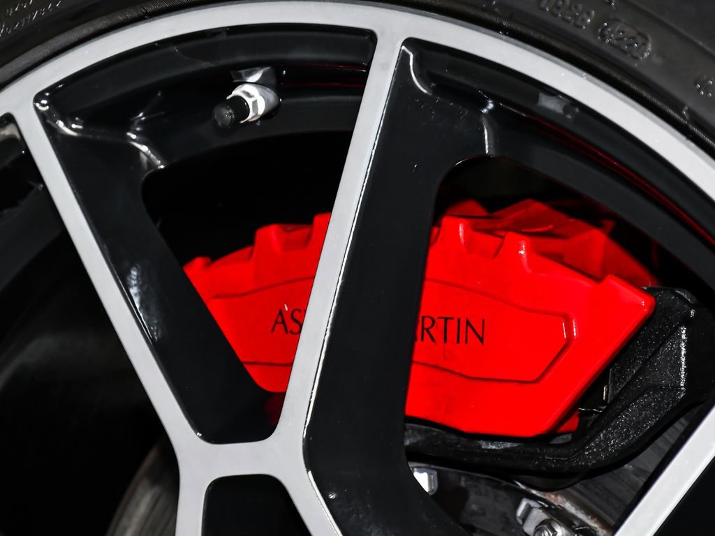 Used 2021 Aston Martin DBX image 93