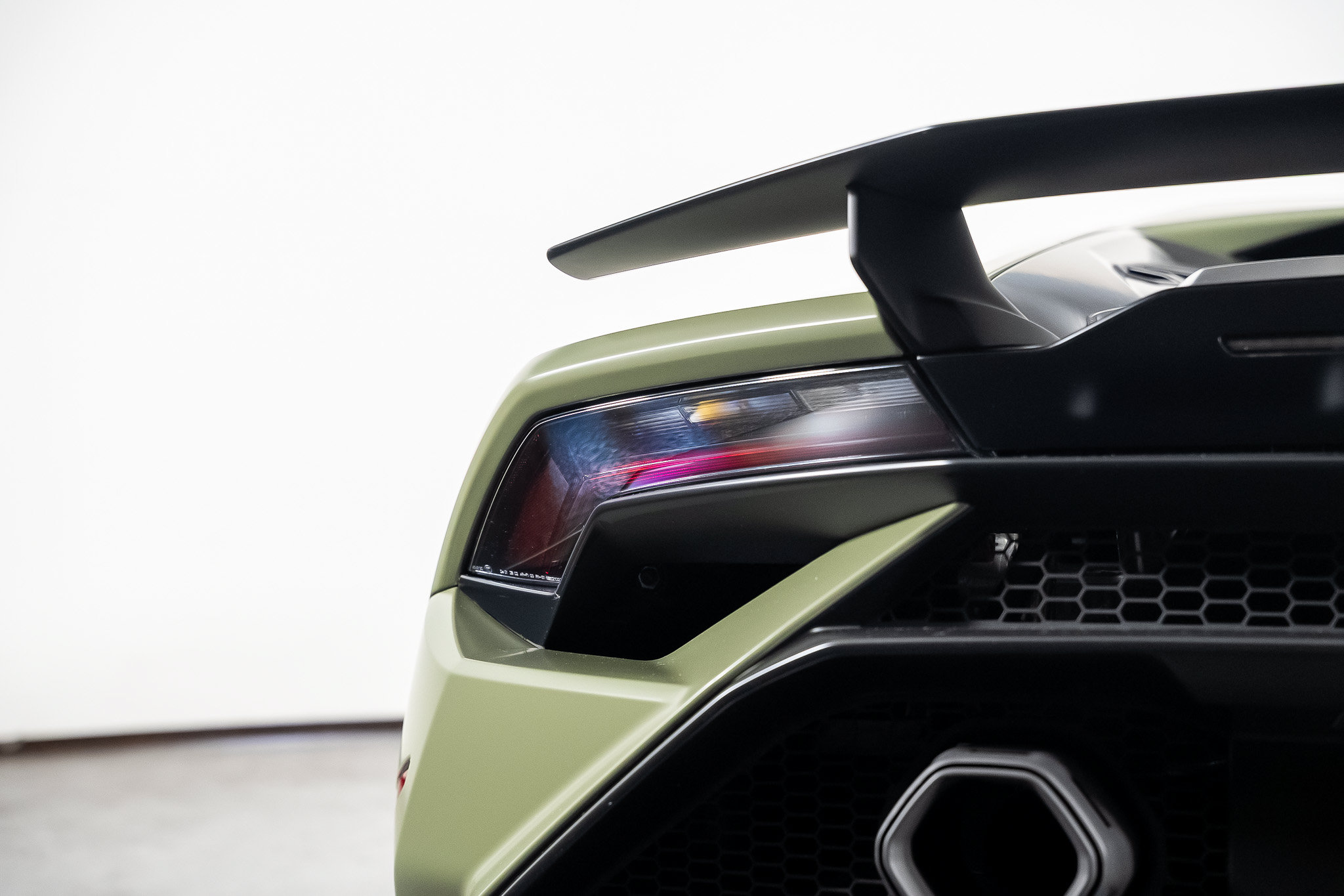 Used 2023 Lamborghini Huracan Tecnica RWD image 24