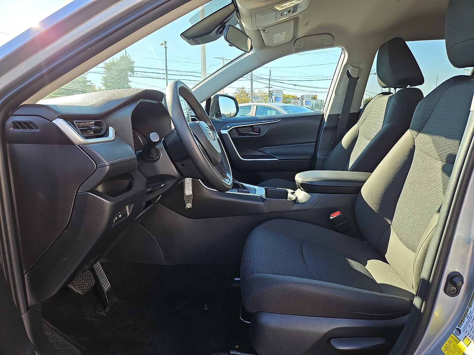 Used 2024 Toyota RAV4 LE AWD/4WD image 13