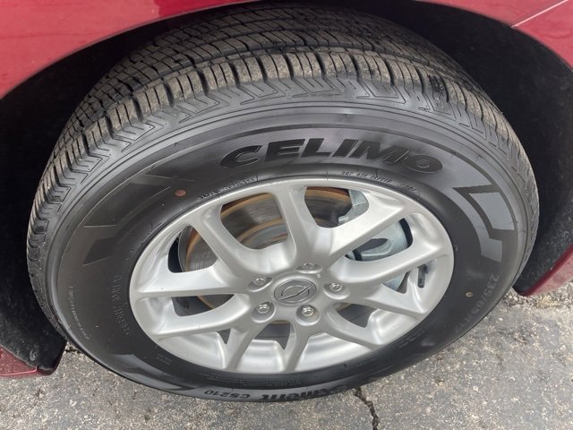 Used 2023 Chrysler Voyager LX image 10