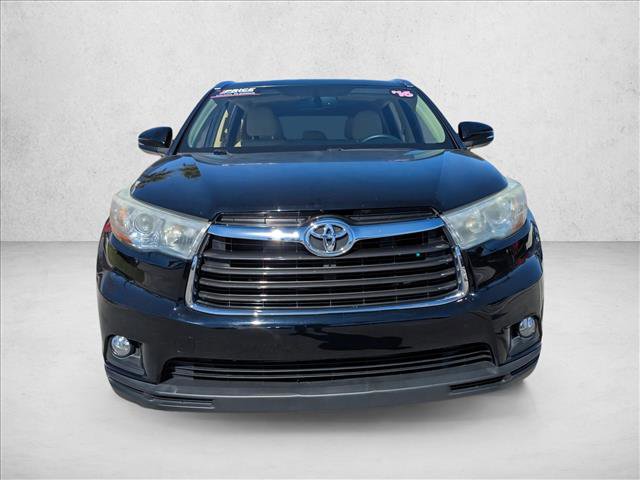 Used 2016 Toyota Highlander XLE image 2