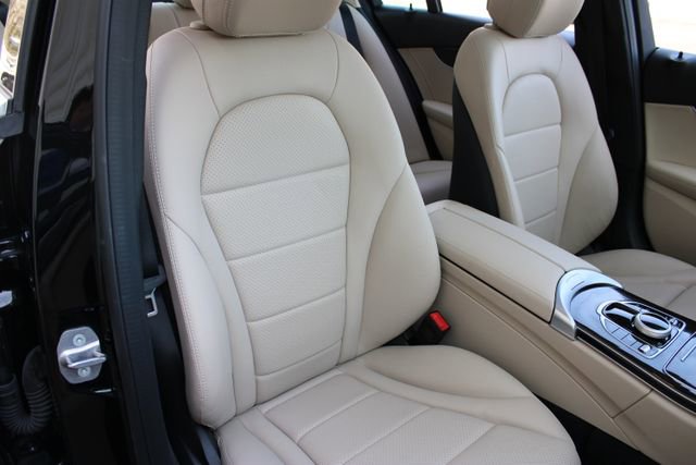 Used 2020 Mercedes-Benz C 300 Sedan image 12