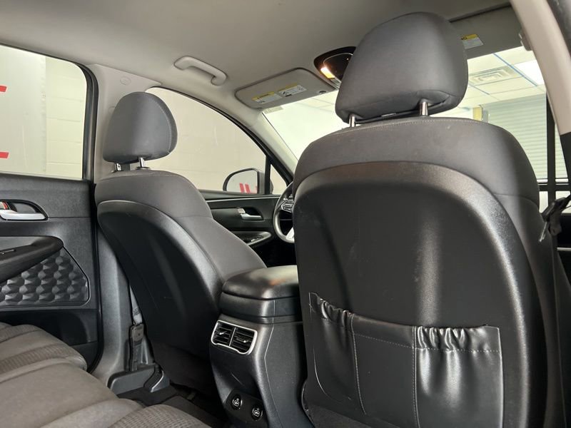 Used 2023 Hyundai Santa Fe SE w/ Cargo Package AWD/4WD image 11