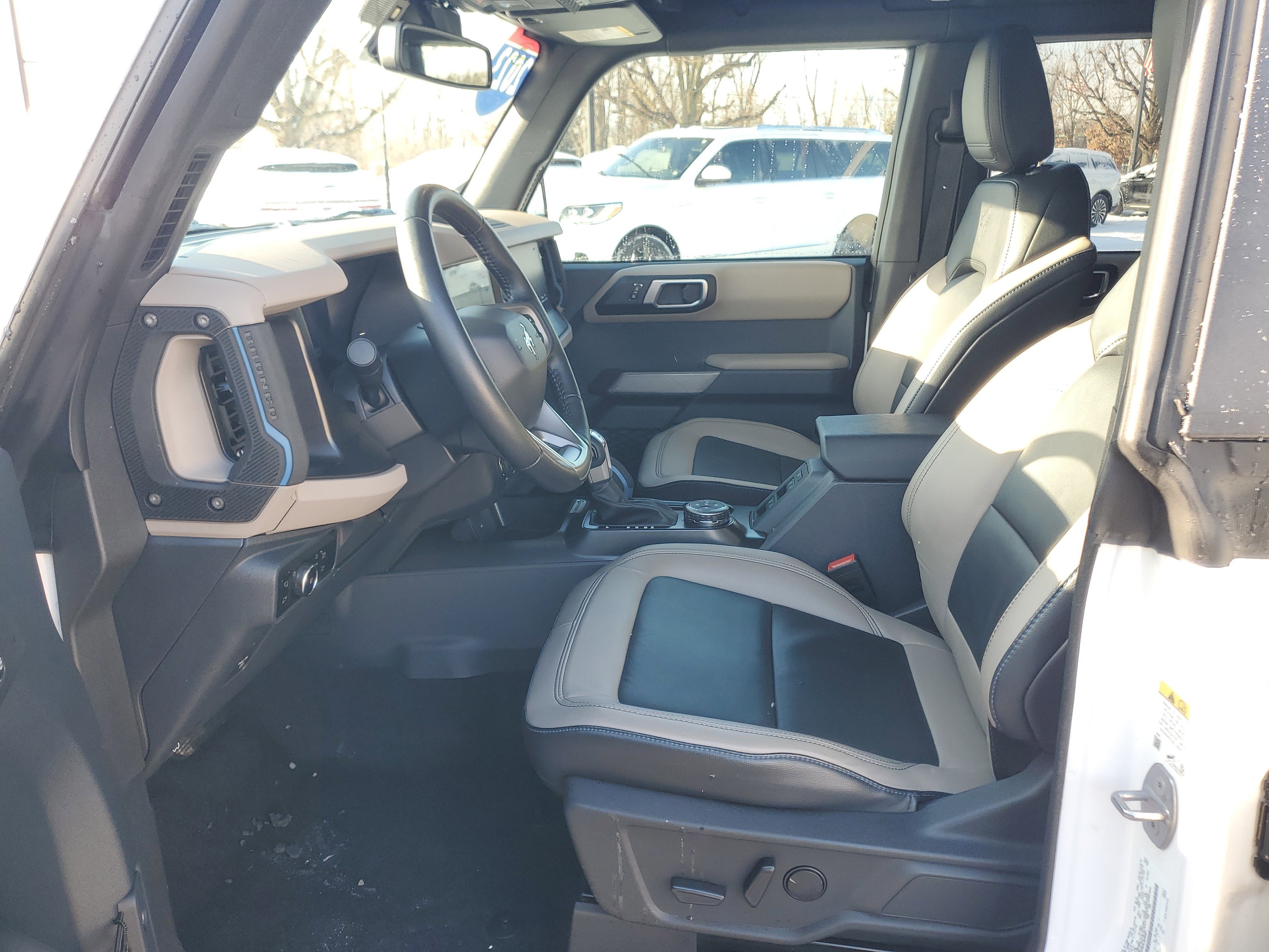 Used 2023 Ford Bronco Wildtrak image 12