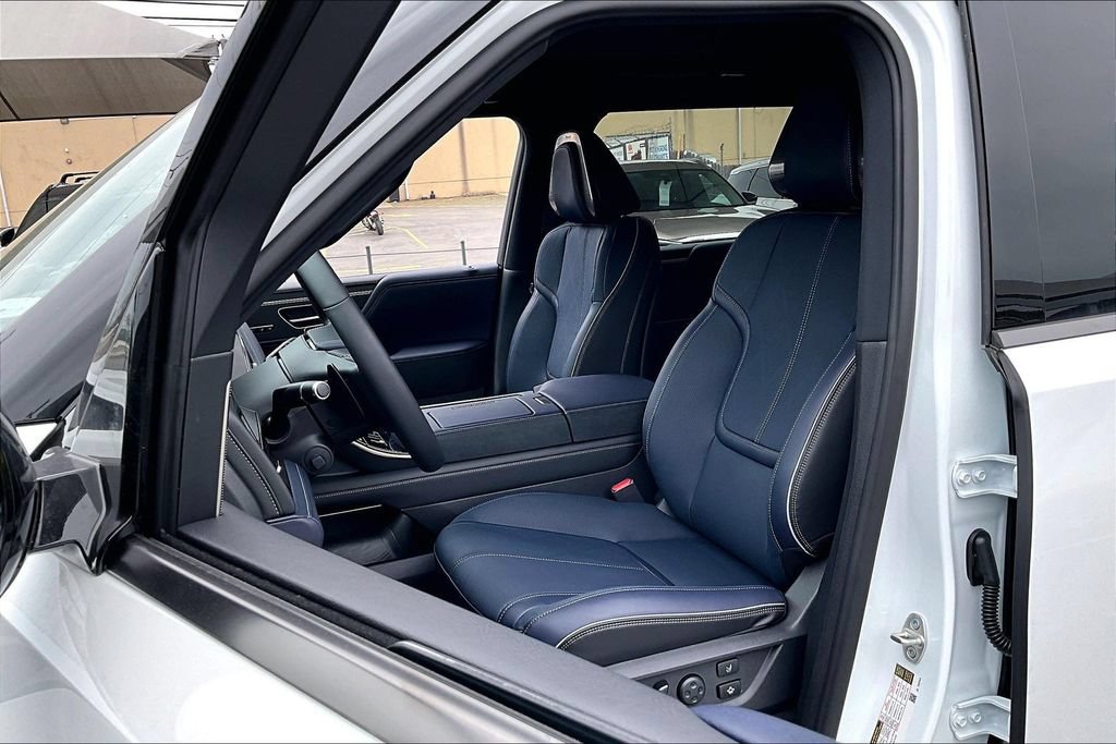 New 2026 INFINITI QX80 4WD image 16