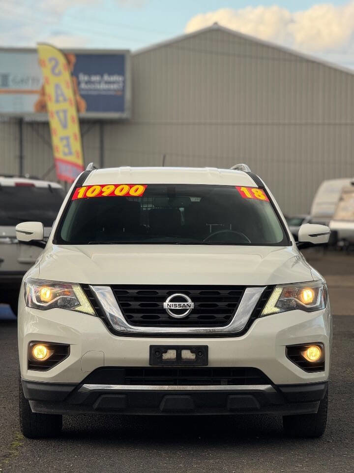 Used 2018 Nissan Pathfinder SV AWD/4WD image 2