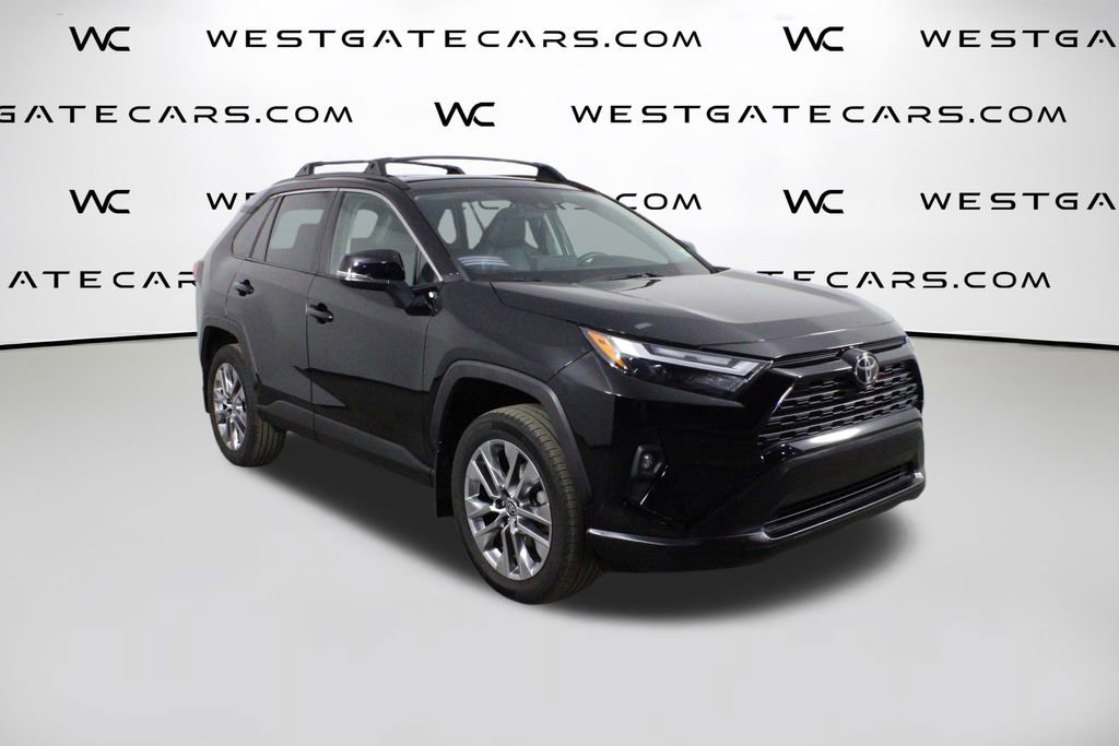 Used 2023 Toyota RAV4 XLE Premium image 2