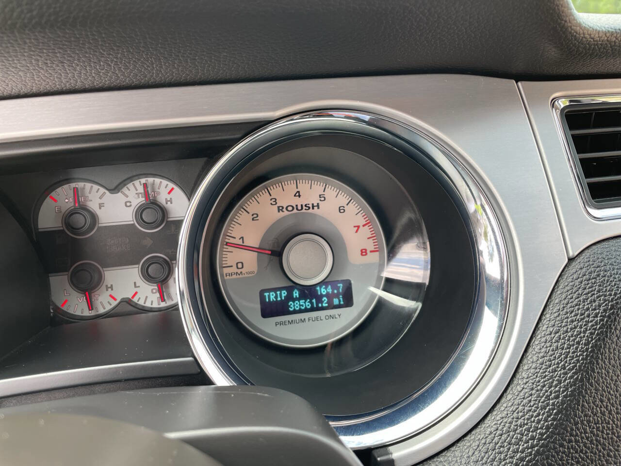 Used 2012 Ford Mustang GT Premium RWD image 43