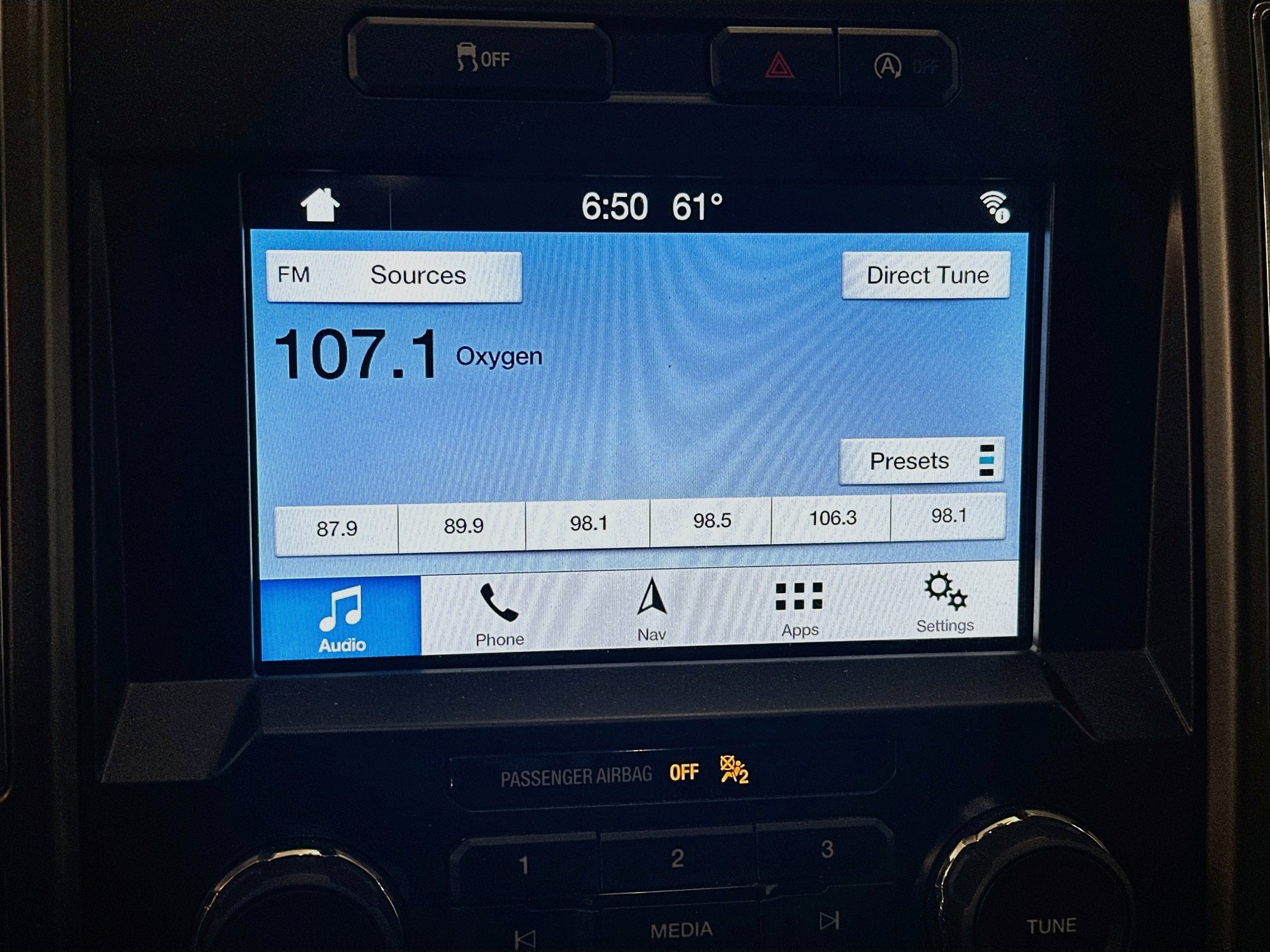 Used 2018 Ford F150 XLT w/ Equipment Group 302A Luxury AWD/4WD image 21