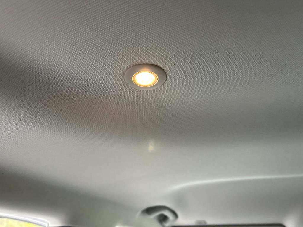 Used 2015 Mercedes-Benz C 400 4MATIC image 34