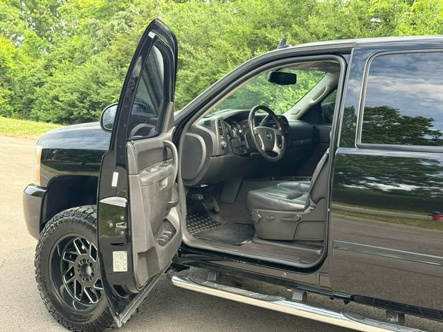 Used 2011 Chevrolet Silverado 1500 LT w/ All-Star Edition AWD/4WD image 16