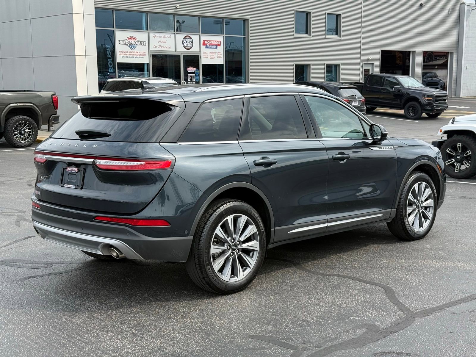 Used 2022 Lincoln Corsair Reserve w/ Equipment Group 201A image 3