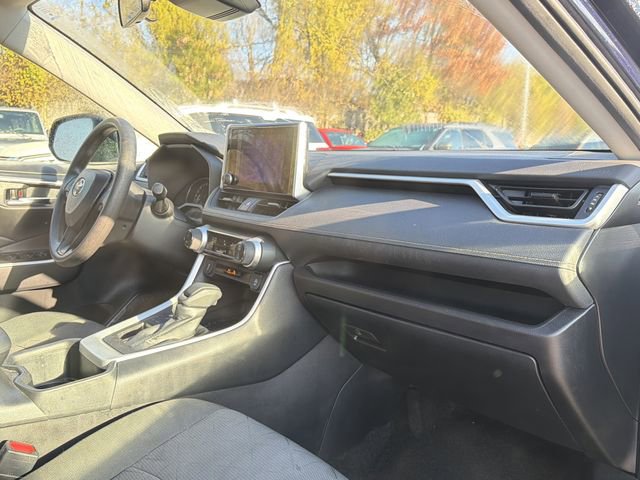 Used 2024 Toyota RAV4 XLE image 17